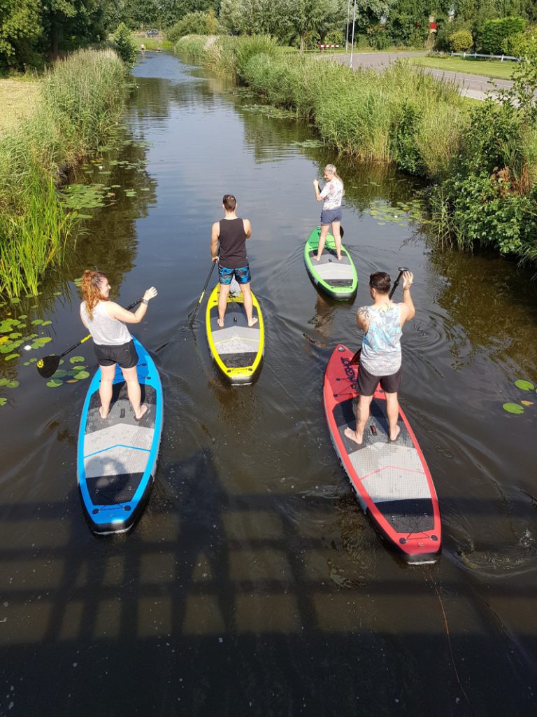 4 personen suppen bij Kanoverhuur Den Helder